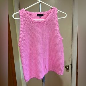 525 AMERICAN PINK SLEEVELESS SWEATER - SIZE LARGE